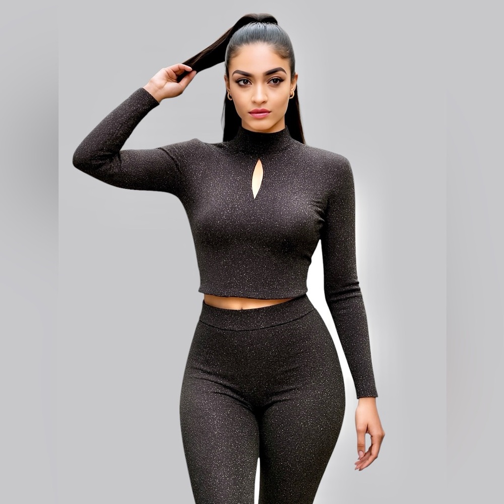 Papermoon Black & Silver Metallic Top Long Sleeve, Mock Neck, Keyhole Front, M